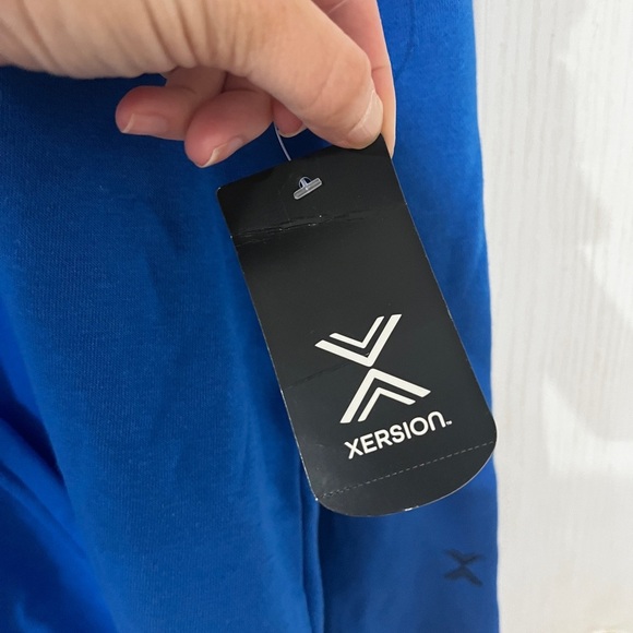 NWT Men’s Xersion Hoodie - Picture 3 of 5